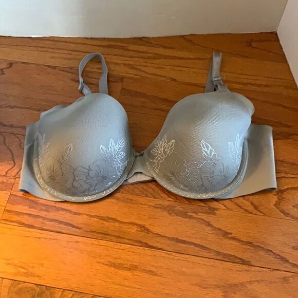 Warner’s 40C bra  - Picture 1 of 5